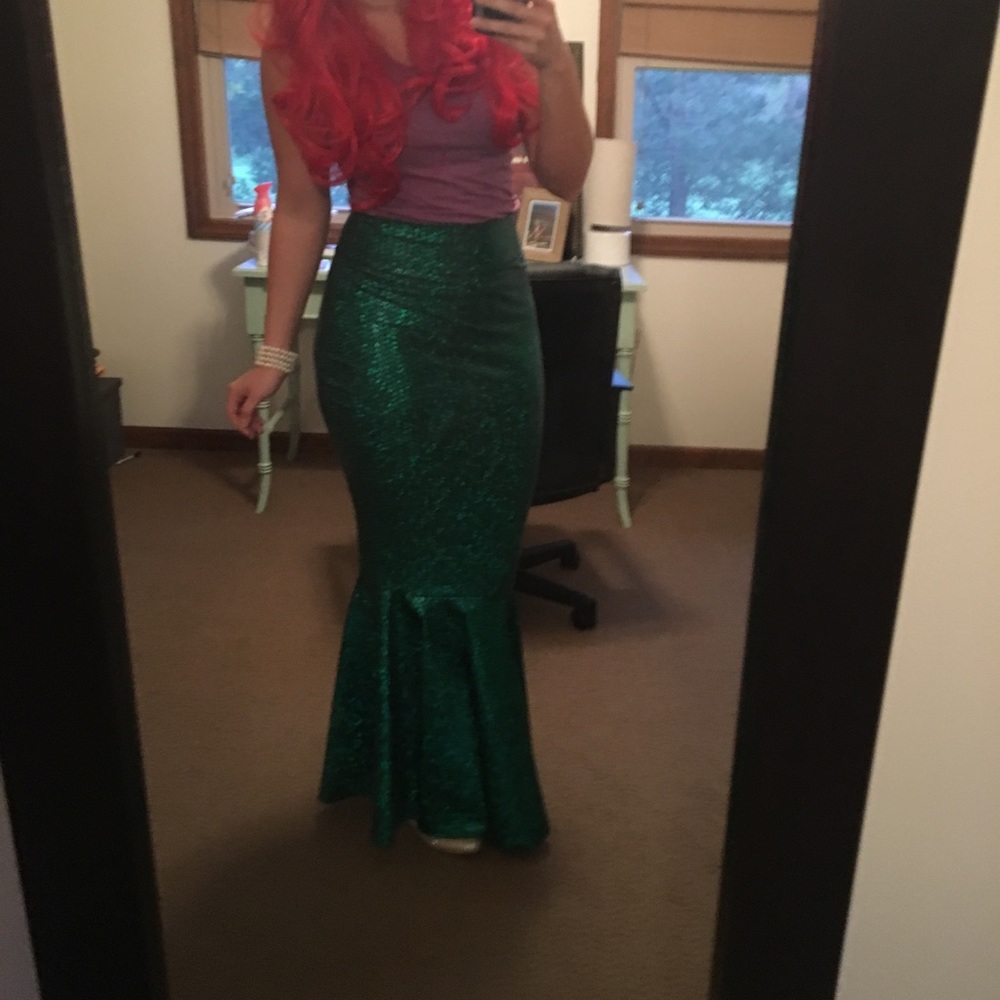 Little mermaid skirt and wig - Ariel costume